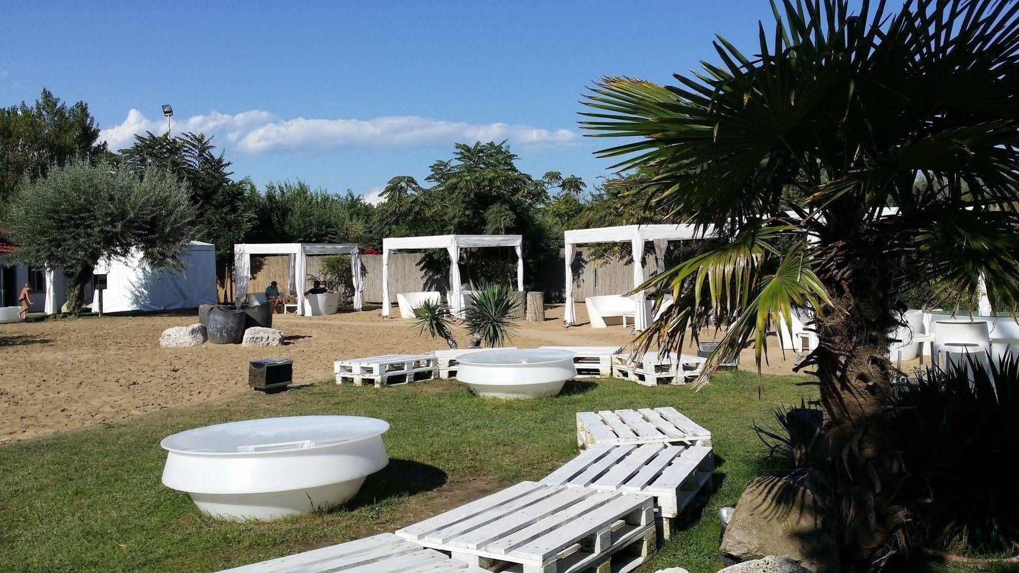 Holiday Center Valdor คาวัลลิโน-เตรปอร์ติ ภายนอก รูปภาพ