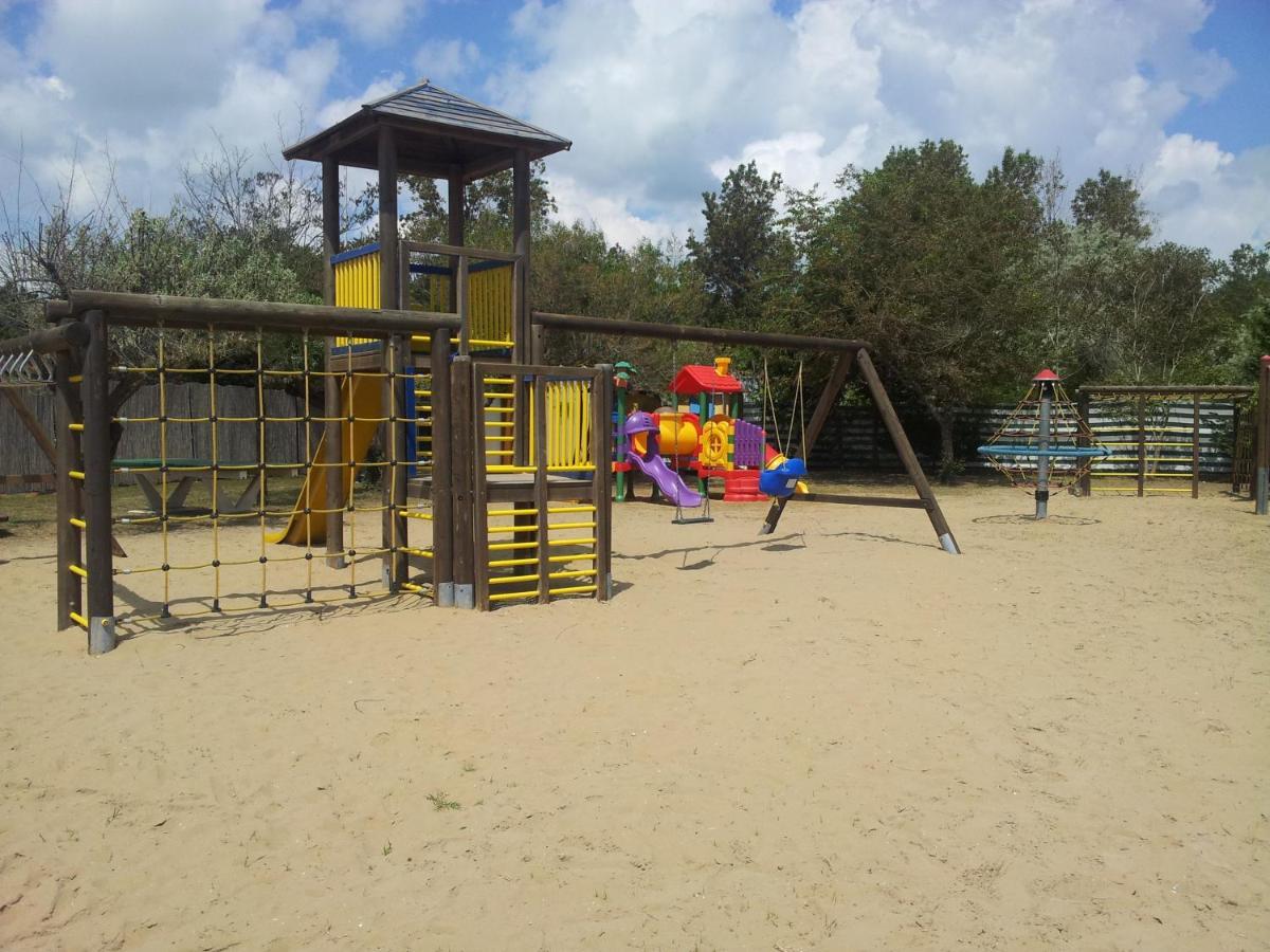 Holiday Center Valdor คาวัลลิโน-เตรปอร์ติ ภายนอก รูปภาพ